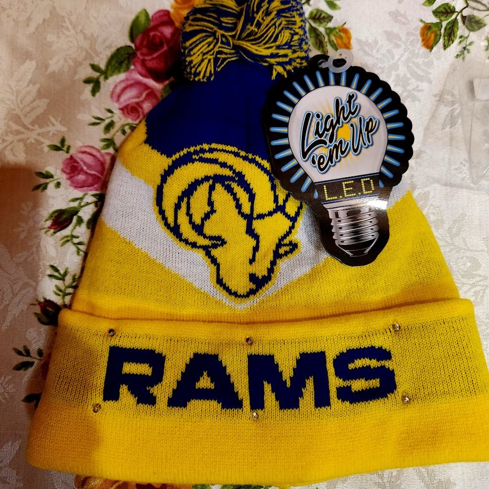 Forever Collectibles Los Angeles Rams Light Up Beanie Hat